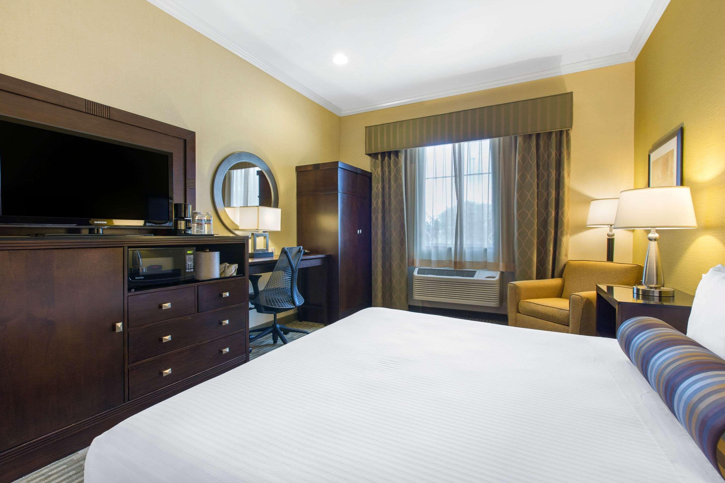 The Oaks Hotel & Suites Пасо Роблс Экстерьер фото