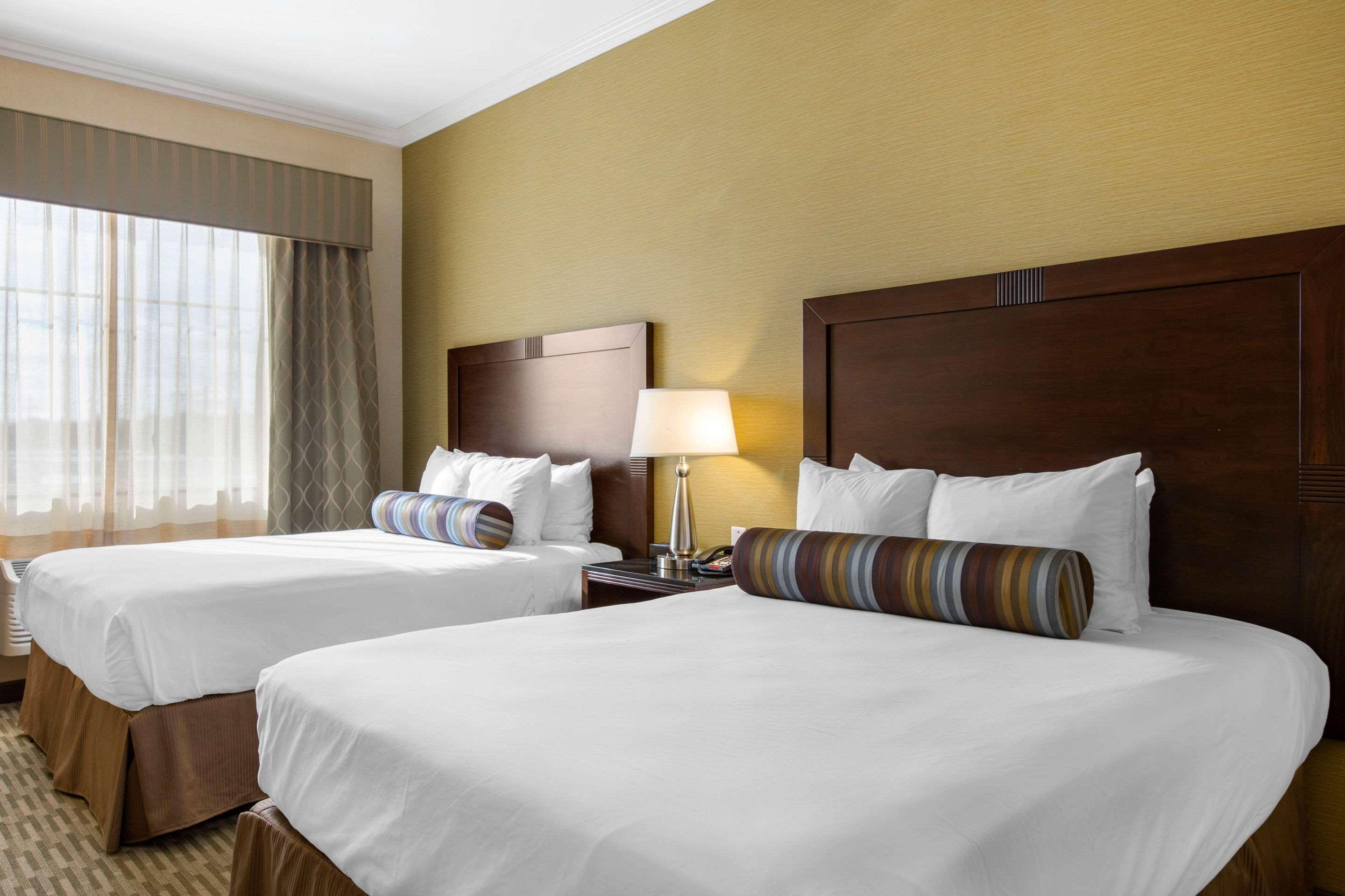 The Oaks Hotel & Suites Пасо Роблс Экстерьер фото