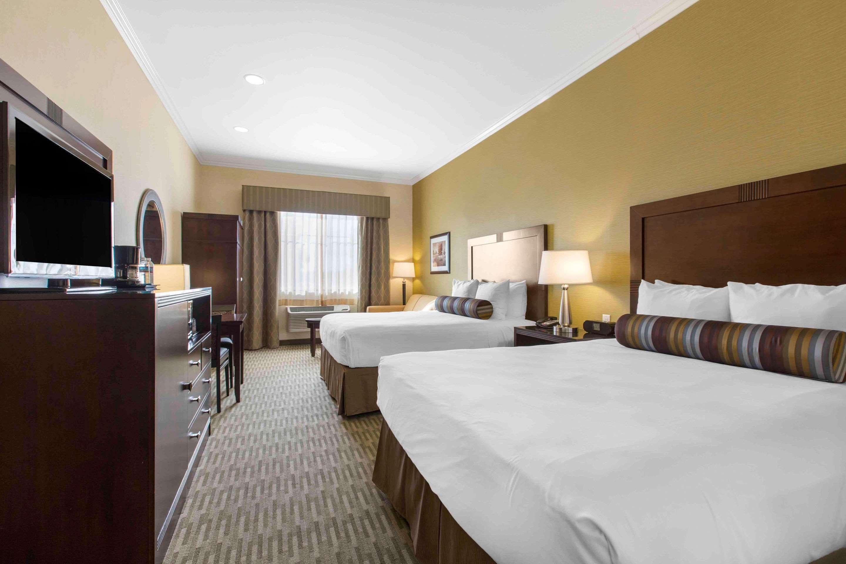 The Oaks Hotel & Suites Пасо Роблс Экстерьер фото