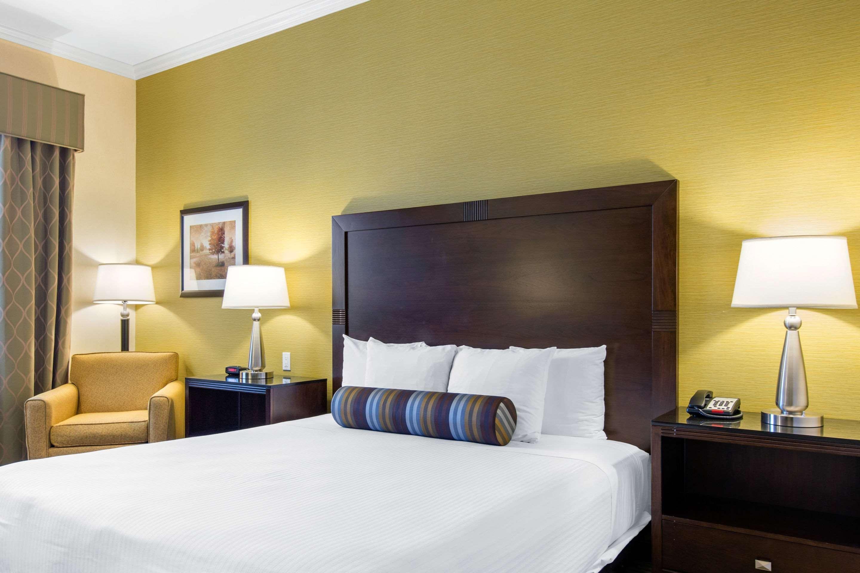 The Oaks Hotel & Suites Пасо Роблс Экстерьер фото